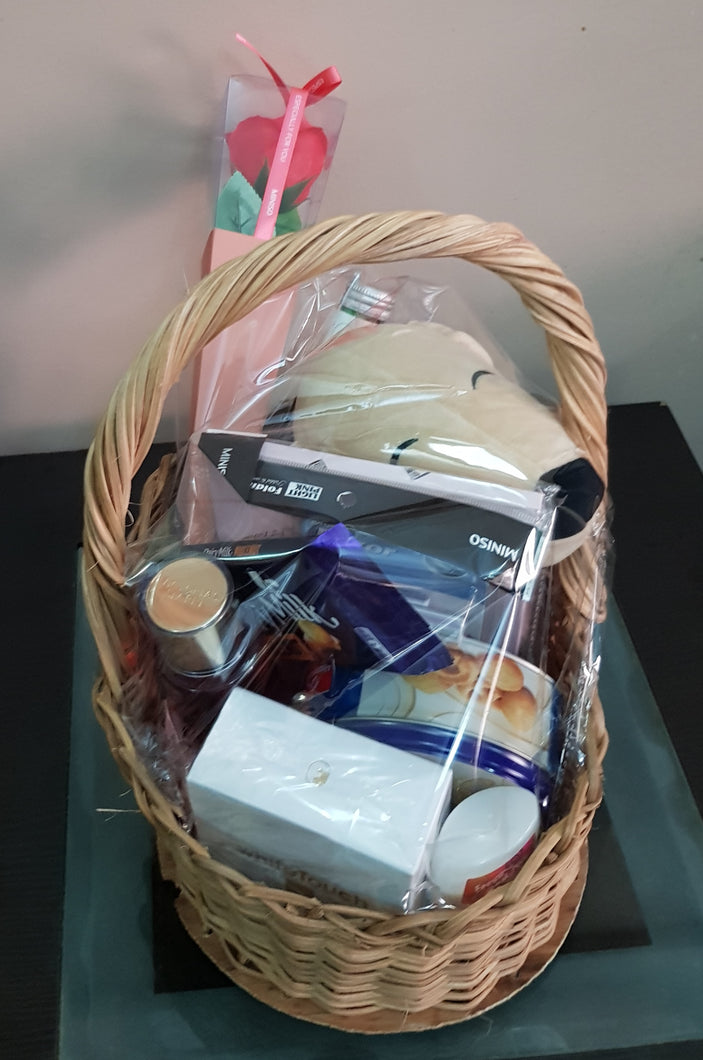 Female Valentine Hamper